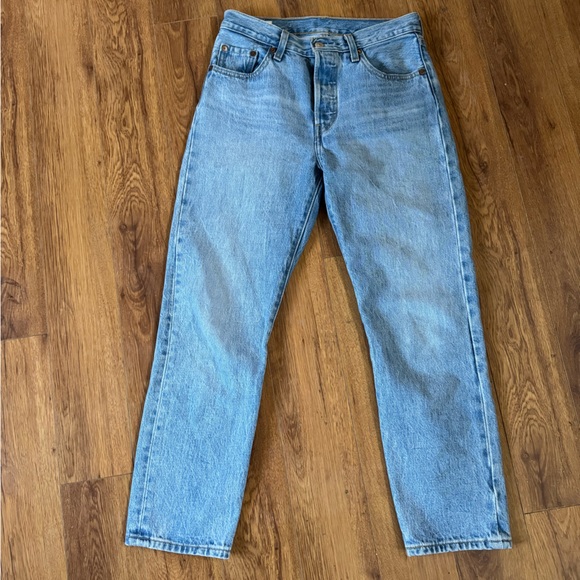 Levi’s 501 Jeans - Picture 2 of 7